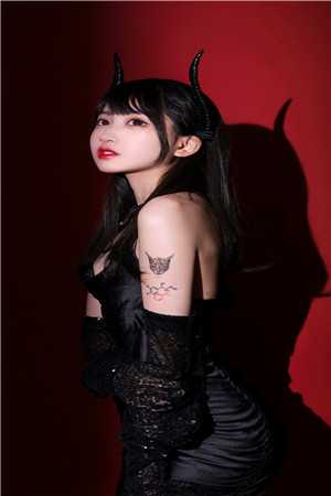 七零军婚娇娇军医一哭,他疯魔了全文精选篇章阅读
