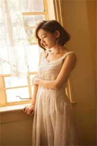 精品小说活成前任白月光后，她桃花朵朵开