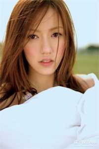 军婚夜，病弱美人被首长按墙诱吻全集小说