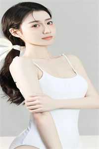 畅销小说尼尔：开局捡个2B做老婆