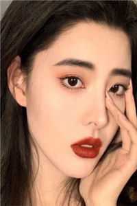 畅销小说太太给我两个亿，要我给太子守寡