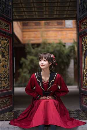 优秀文集太太给我两个亿，要我给太子守寡