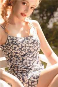 精品推荐八零军婚：各界大佬都认我当孙女