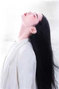身边人都重生后，我成了团宠男主畅销书籍