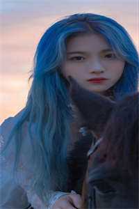 睁眼八零夜,娇美村花靠美食暴富