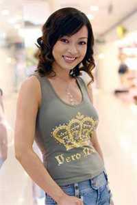 畅销小说推荐在港综世界和顶级美女谈恋爱