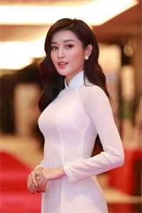 引诱：大小姐把反派撩成了恋爱脑畅读精品小说
