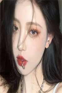 重生后,我改嫁病弱残王扶他上位
