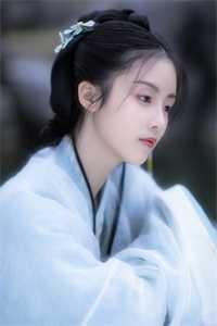 盛先生，彩虹边有小幸福