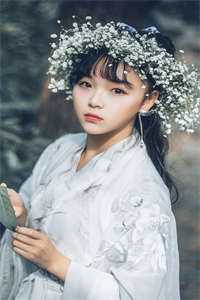 万人嫌媳妇被赶出家门却成了首富之女后续