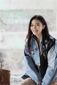 爆款热文(女儿被逃犯挟持，谈判专家老婆拒绝救援小说言墨肖子峰)肖子峰在线阅读_《女儿被逃犯挟持，谈判专家老婆拒绝救援小说言墨肖子峰》全文在线阅读