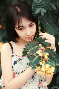 傲娇女魔头麻了，这跟班专惹主角